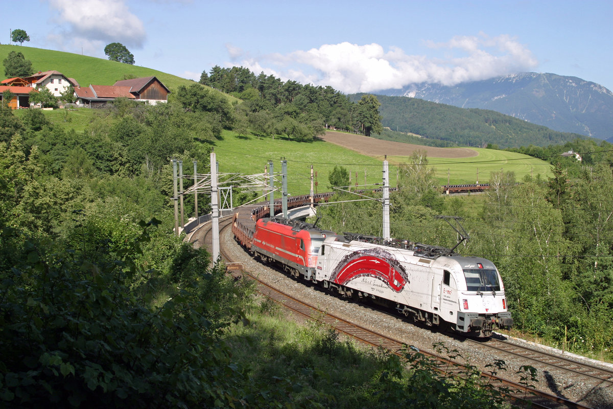SZ-541 Tandem mit 016  A.Einstein  an der Zugspitze fahren mit einen Rs-GAG über den Abfaltersbachgraben-Viadukt am Eichberg. 23.7.16