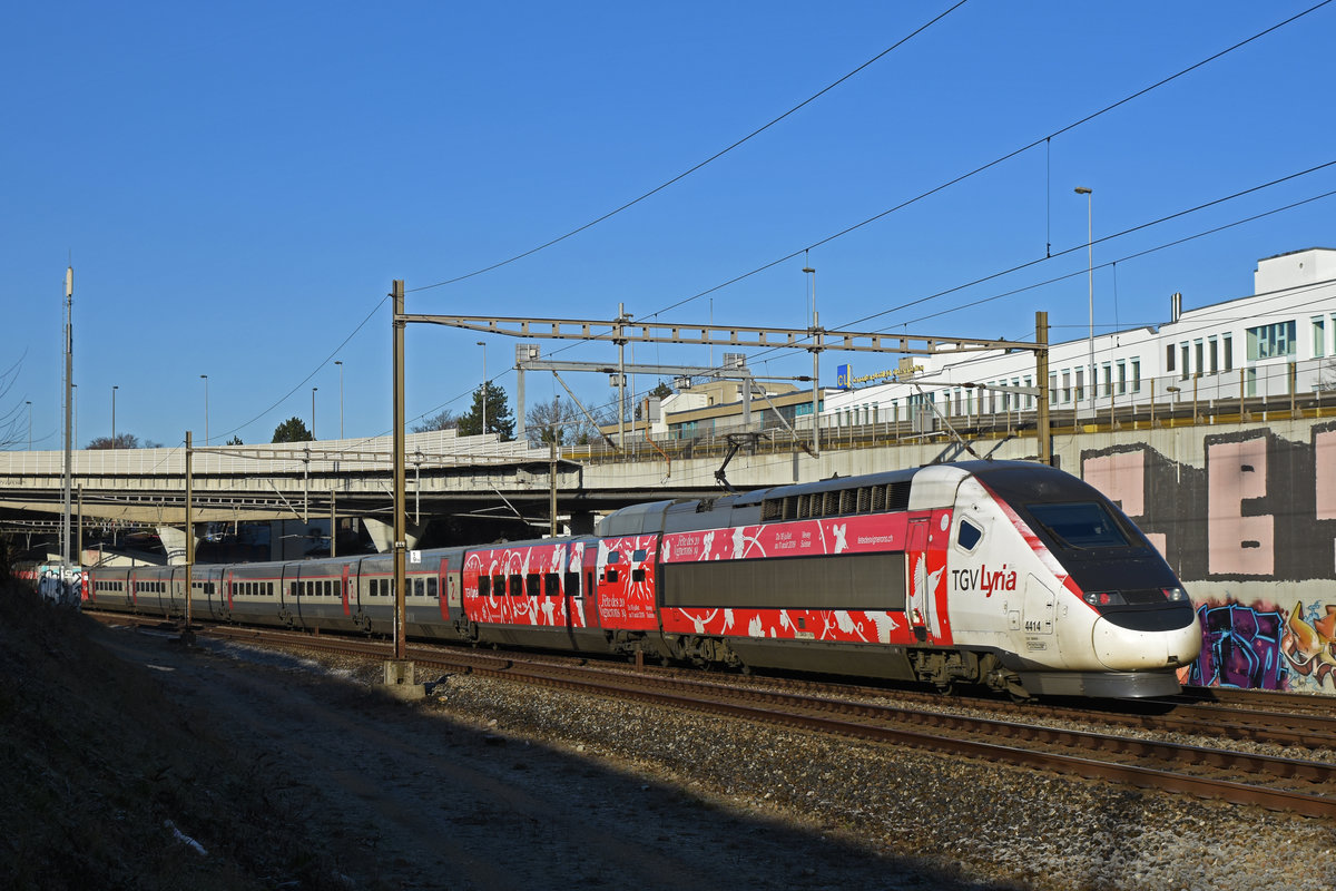 TGV Lyria 4414 mit der Werbung für das Fete des Vignerons, fährt Richtung Bahnhof SBB. Die Aufnahme stammt vom 03.01.2019.