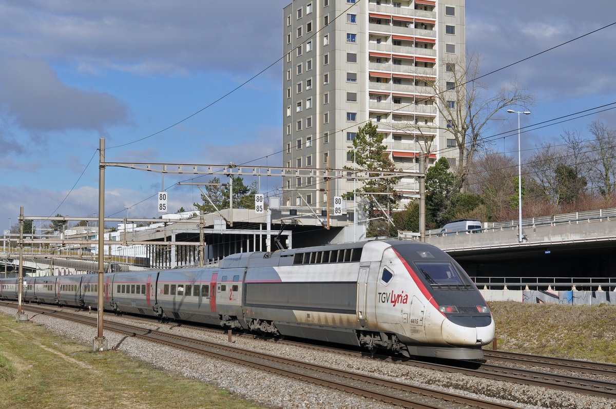 TGV Lyria 4415 fährt Richtung Bahnhof SBB. Die Aufnahme stammt vom 12.02.2018.