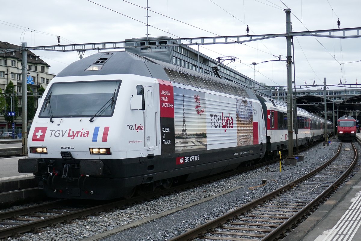 TGV Lyria Werbelok am IR nach Basel, am 29.5.2016. - Bahnbilder.de