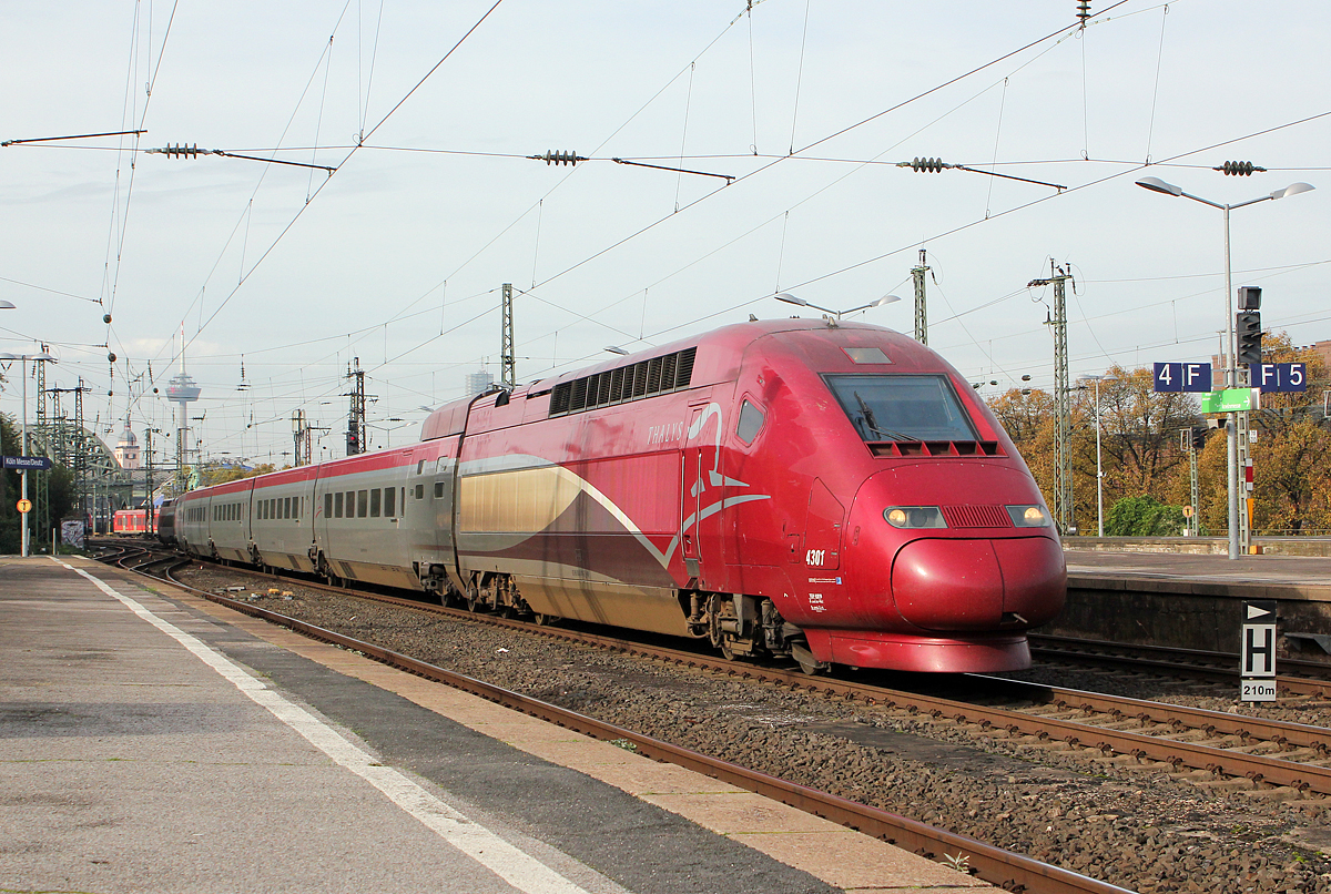 Thalys 4301 in Köln Messe/Deutz am 31.10.2014