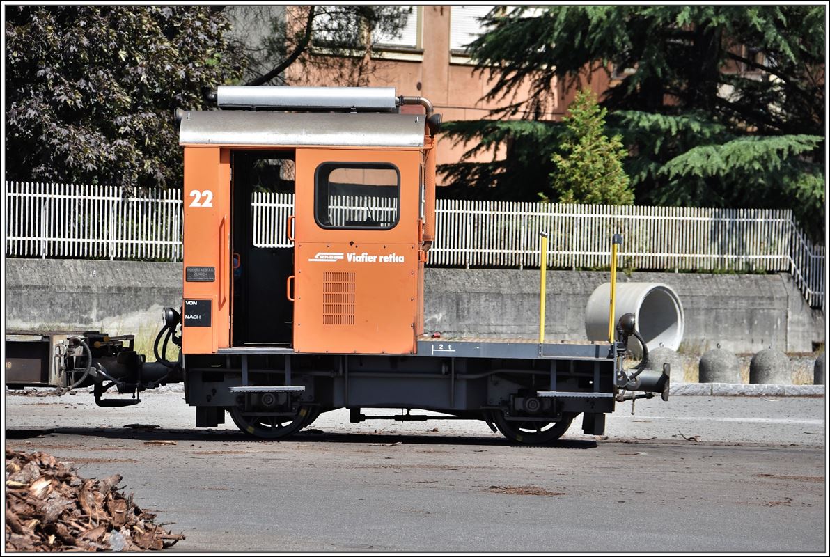 Tm 22 ist vor allem für den Verschub der Holzwagen im Freiverlad Tirano zuständig. (15.08.2018)