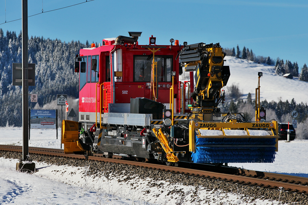 Tm 234 502-3 der SOB befindet sich auf Testfahrt.Bild in Biberbrugg vom 24.11.2015
