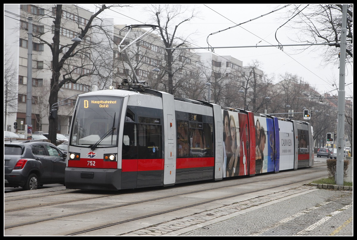 Triebwagen 752,Linie D,Heiligenstädterstraße am 13.12.2018.