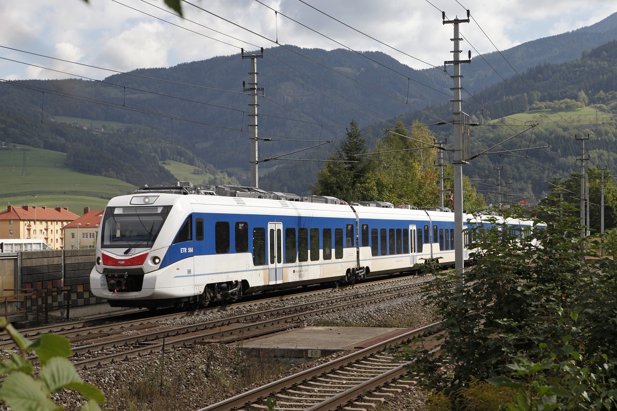 Triebwagen ETR564 als Sonderzug(Meßzug) bei Bruck/Mur am 29.09.2015.