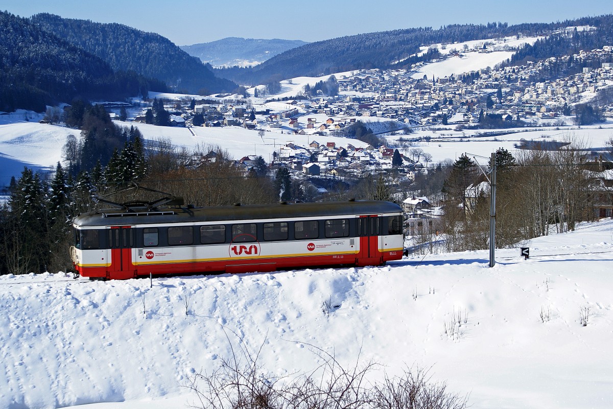 TRN/CMN: Winterstimmung im Neuenburger Jura. BDe 4/4 3 bei Les Brenets unterwegs am 25. Februar 2009.
Foto: Walter Ruetsch