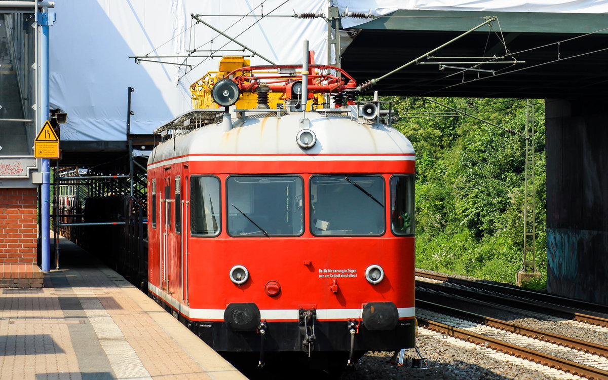 Turmtriebwagen 701 099-4 am Bahnhof von Düsseldorf Unterrath. | Juni 2018 [Format: 16x10]
