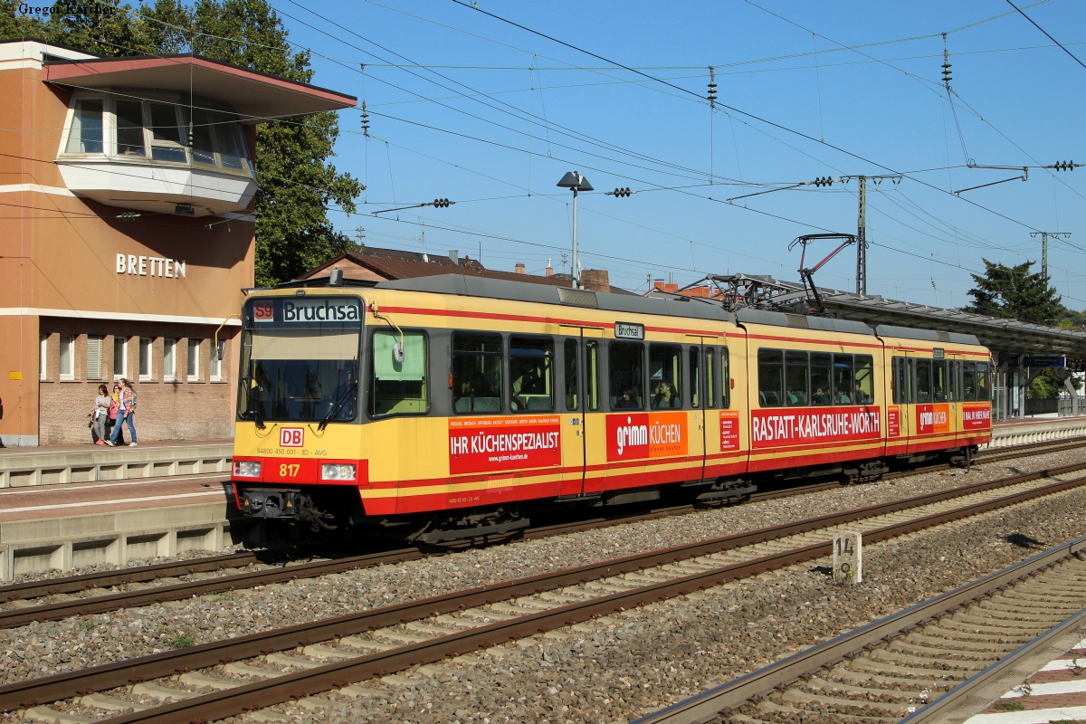 TW 817 verlässt den Bahnhof Bretten Richtung Bruchsal, 01.10.2015.