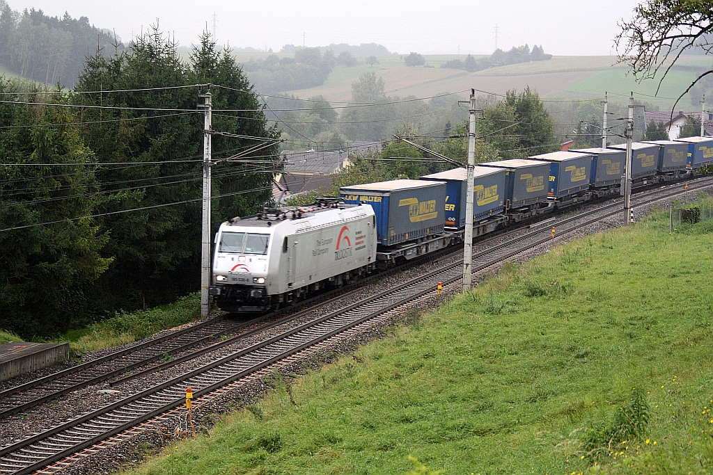 TXL 185 538-6 am verregnetem 26.September 2014 bei Stadt Haag.