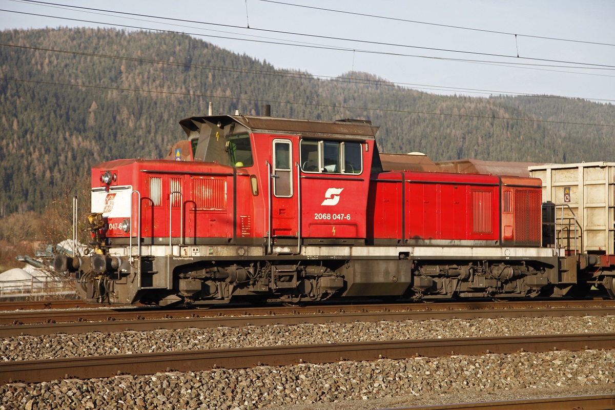 Typenbild der 2068 047 aufgenommen am 3.12.2013 im Bahnhof Mitterdorf-Veitsch.