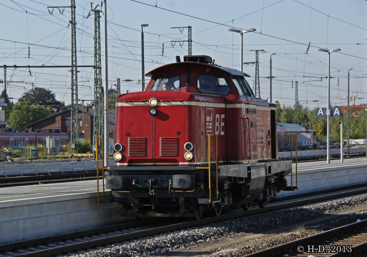 V 100 D21 (211 125) der Bentheimer Eisenbahn AG als Lz am 28.09.2013 in Rheine.