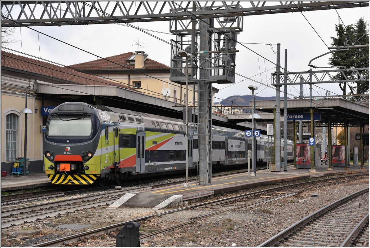 Varese mit S5 nach Treviglio EB711.147 R5 067. (17.01.2018)