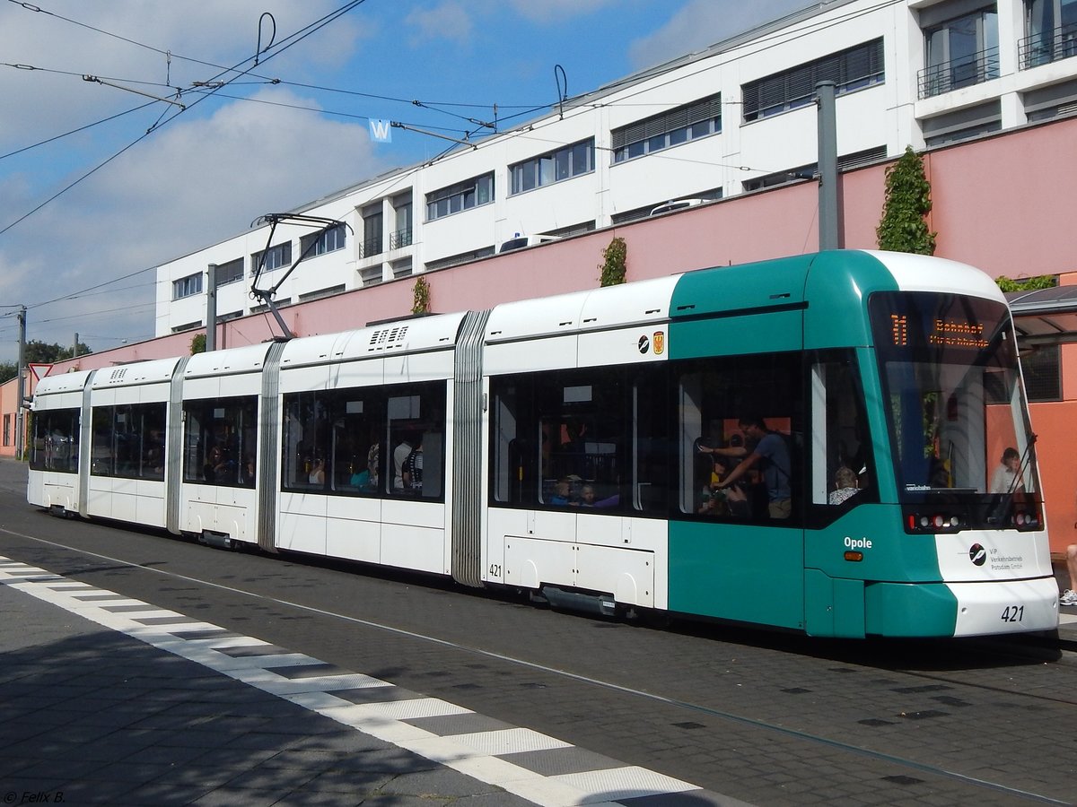 Variobahn Nr. 421 der ViP in Potsdam am 24.08.2015