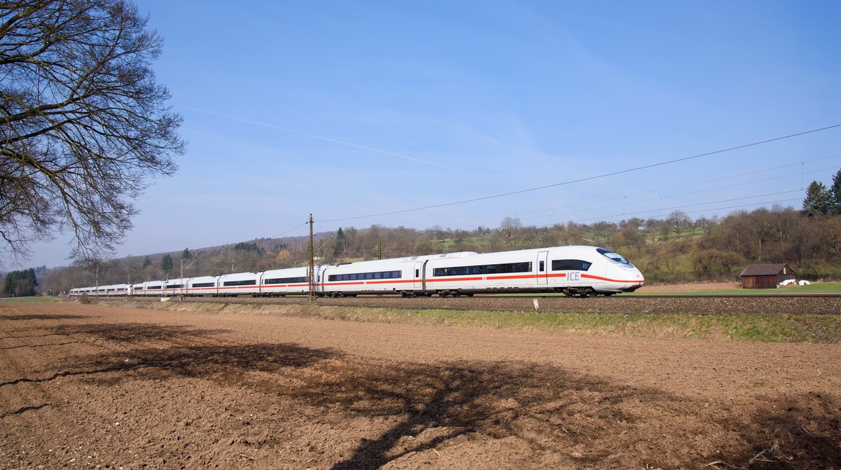 Velaro Triebzüge 704 und 705 als ICE 513 nach München.(Ebersbach(Fils)25.3.2018).