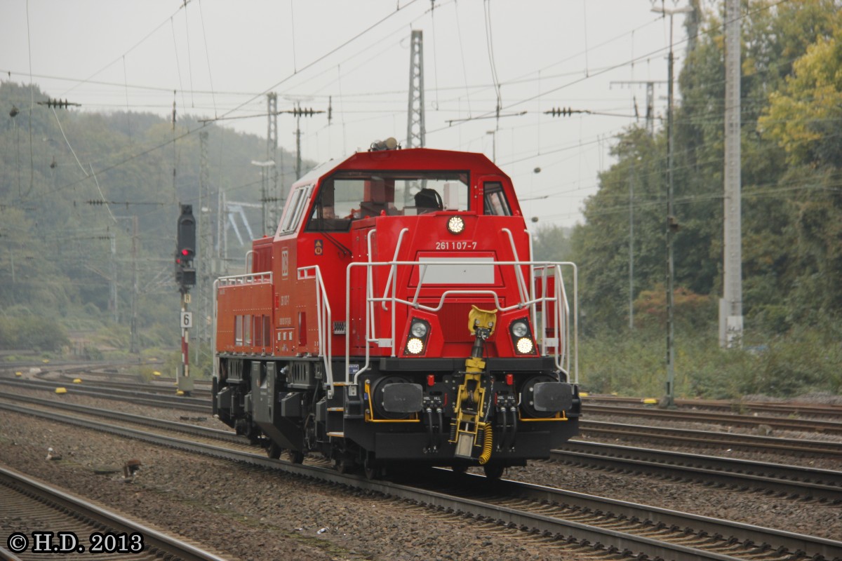 Voith Gravita 261 107-7 als Lz am 05.10.2013 in Köln West.