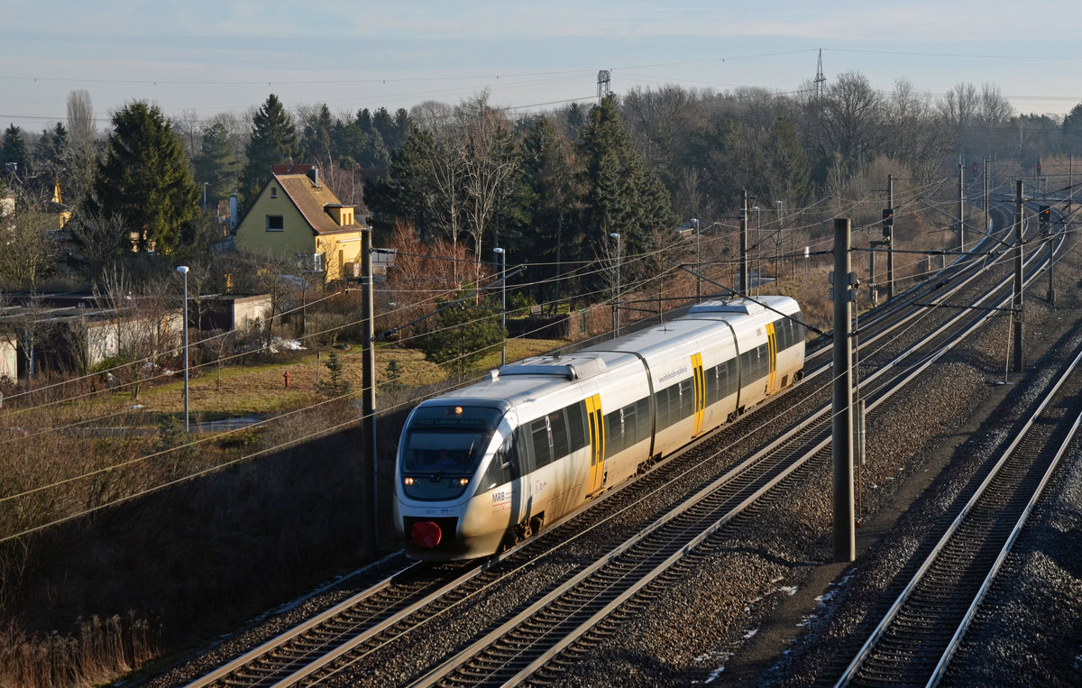 Von Döbeln kommend durchfährt 643 124 am 04.02.17 Borsdorf Richtung Leipzig.