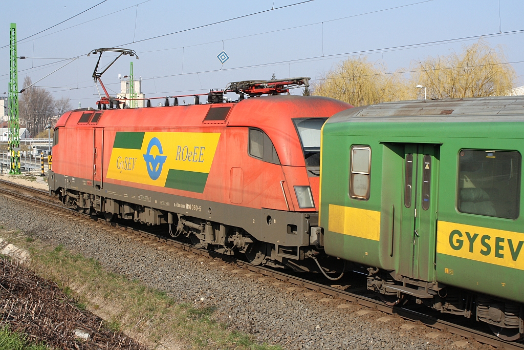 Von den BB gemietete GySEV 1116 060-5 als letztes Fahrzeug des R 9174 von Sopron nach Szentgotthard am 08.Mrz 2014 kurz nach dem Bf. Sopron. 

