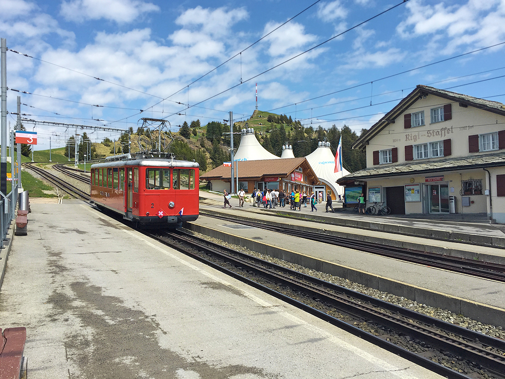 VRB Triebwagen Bhe 2/4 Nr. 2 in Rigi-Staffel. Aufnahme vom 28. Mai 2016, 14:44