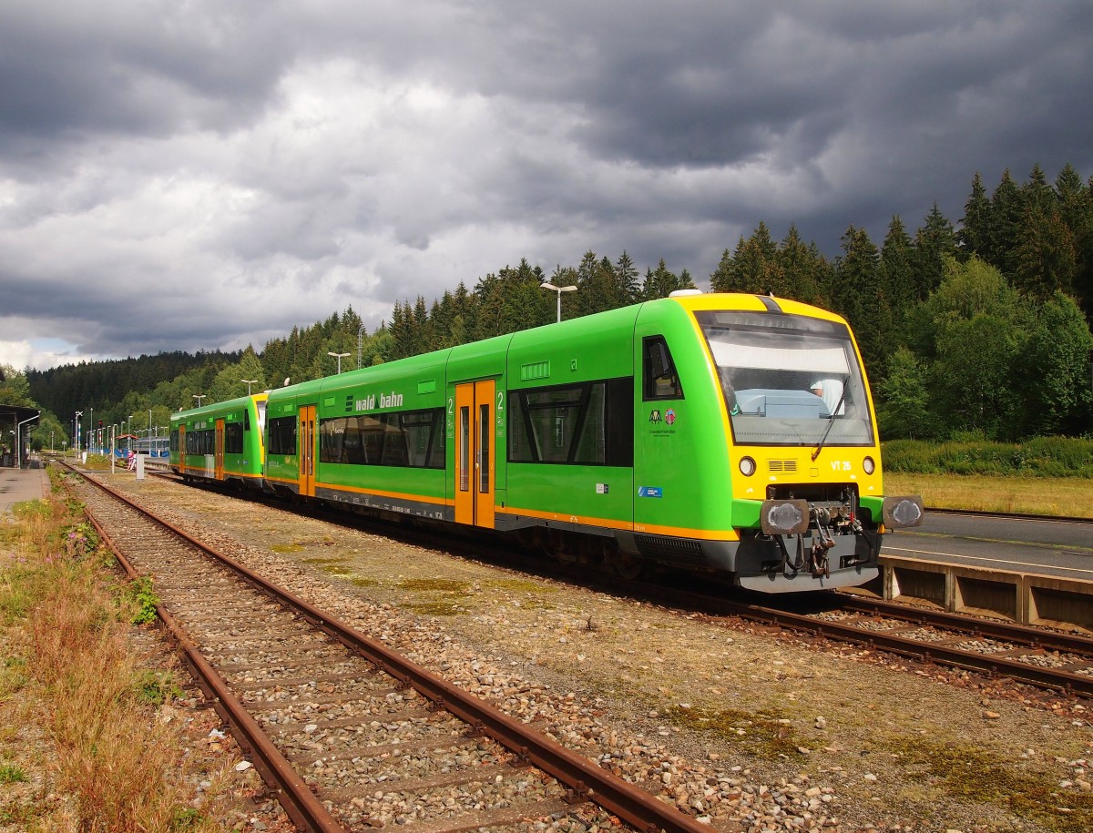 VT 26 der Waldbahn am 27.07.2015 im Grenzbahnhof Bayerisch Eisenstein / Železná Ruda-Alžbětín.