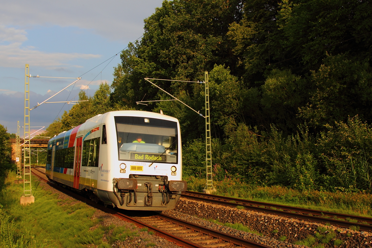 VT650.703 Agilis in Michelau/ Oberfranken am 28.07.2016. (Bahnsteigbild)