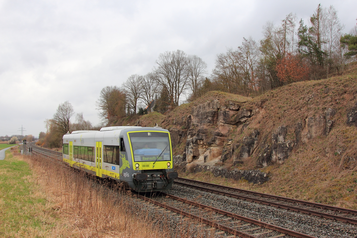 VT650.729 Agilis bei Burgkunstadt am 30.03.2016.