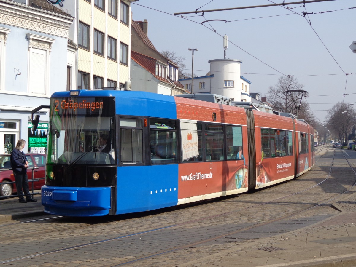 Wagen 3029 vom Typ GT8N als Linie 2 Gröpelingen an der St.-Jürgen-Str. am 30.03.14 