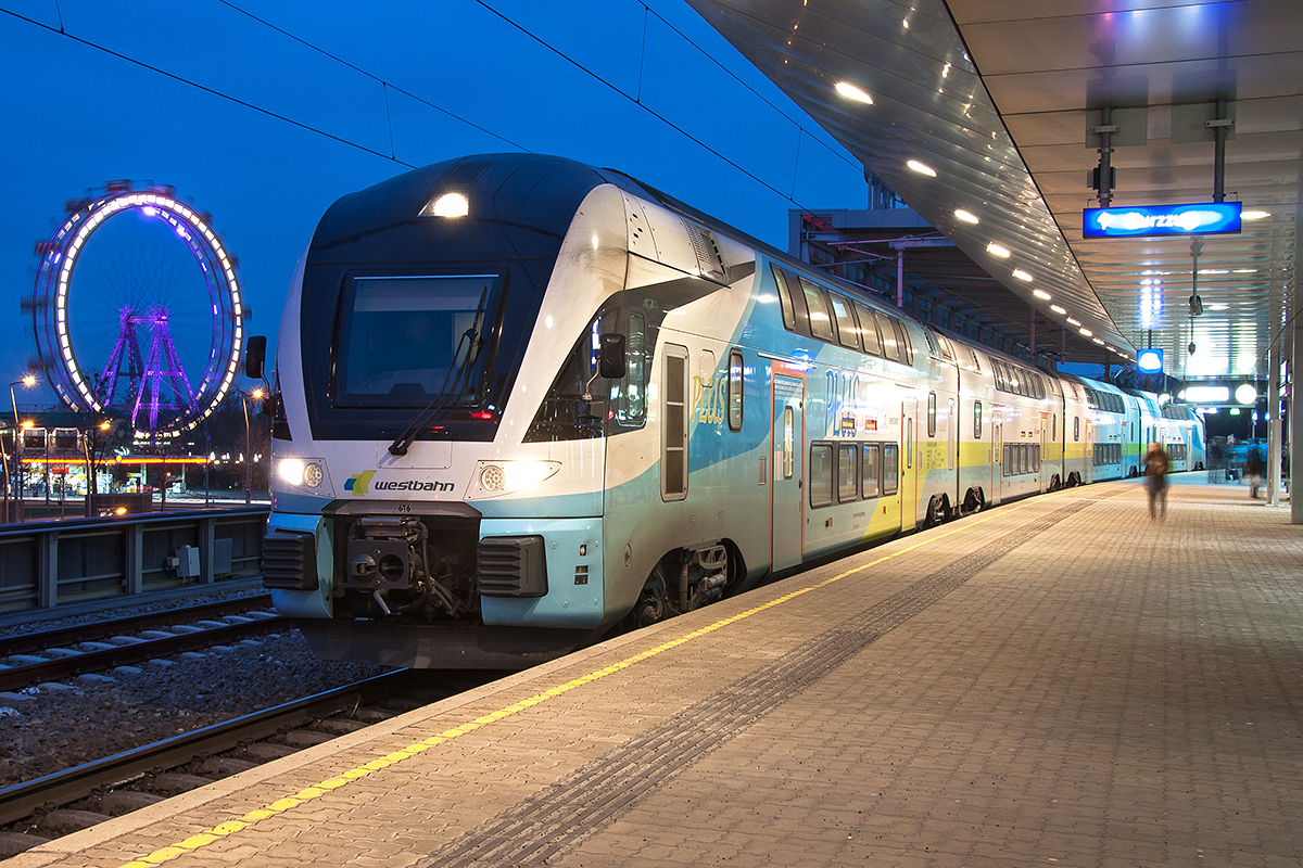 Westbahn 969 bei der Ankunf in Wien Praterstern, am Abend des 27.01.2018.