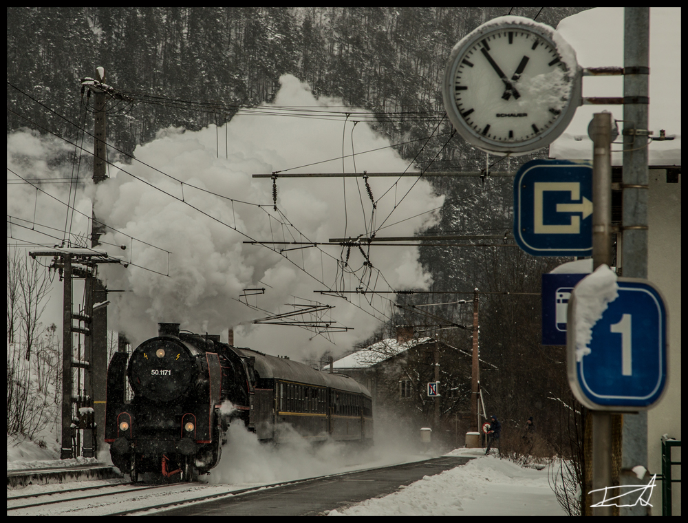 Wie schon jedes Jahr fand am Dreikönigstag der Winterdampf am Semmering statt. Gezogen wurde der Zug 14276 von der 50.1171. Schlöglmühl  07.01.2016