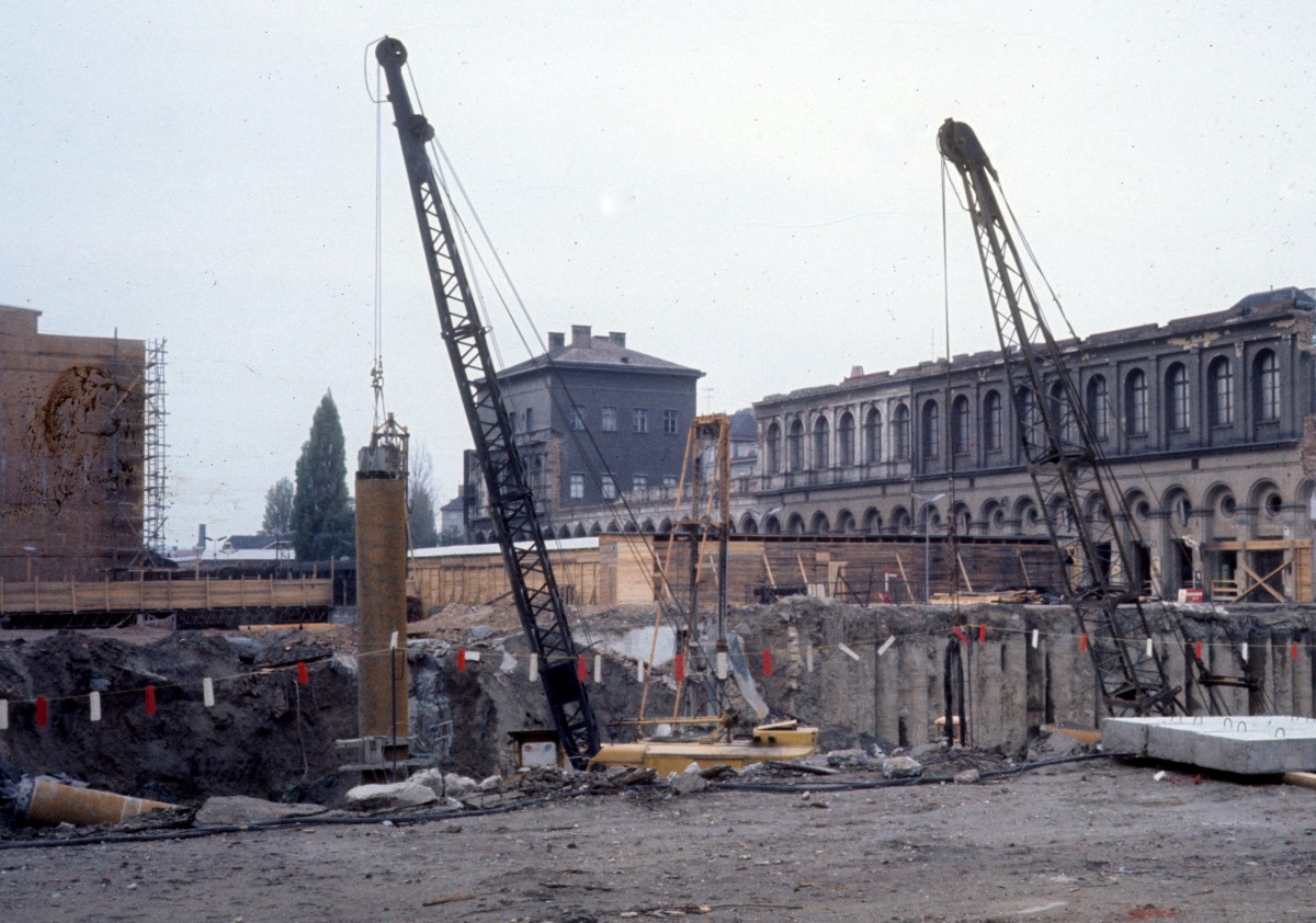 Wien: ÖBB Bahnhof Franz-Josefs-Bahnhof - Abriss des alten Gebäudes im Jahre 1976.