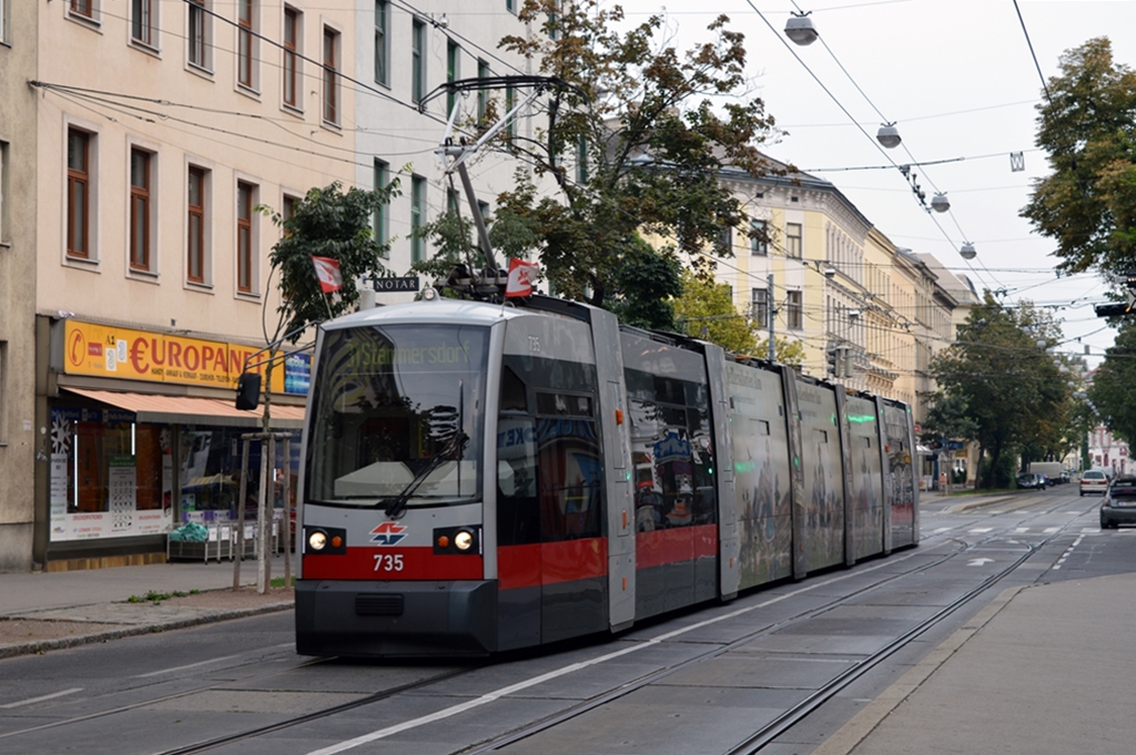 Wien ULF B1 735 kurz nach der Haltestelle Wallensteinstraße, 27.07.2016