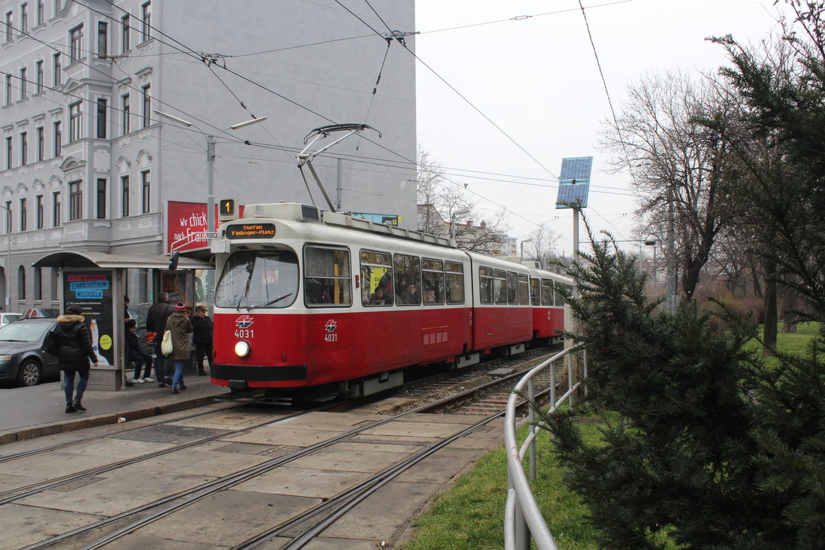 Wien Wiener Linien SL 1 (E2 4031 + c5 1431) Hst. Quellenstraße / Knöllgasse (Wien-Favoriten) am 18. Februar 2016.