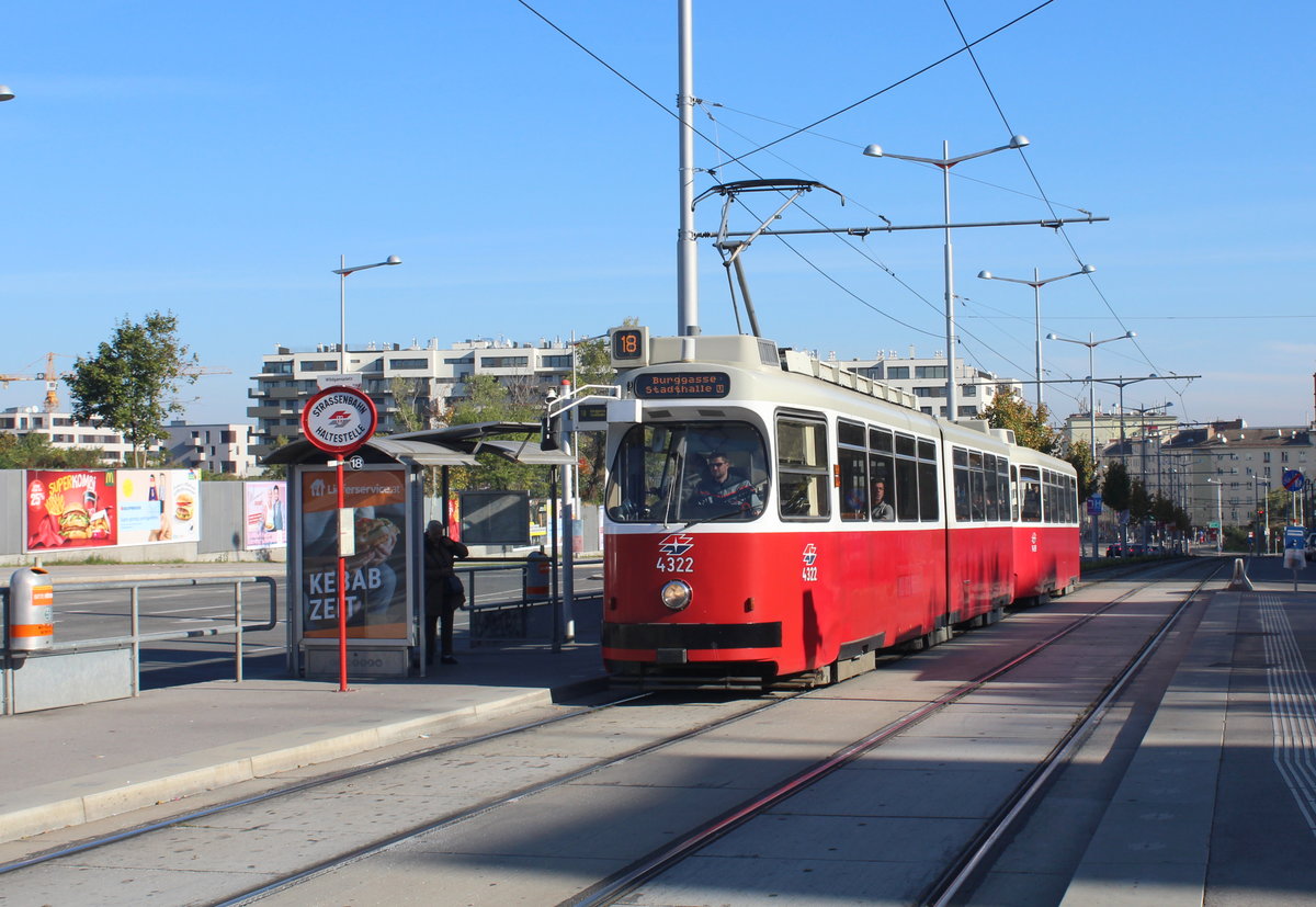 Wien Wiener Linien SL 18 (E2 4322) III, Landstraße, Landstraßer Hauptstraße (Hst. Wildgansplatz) am 15. Oktober 2017.