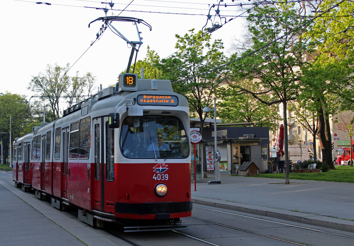 Wien Wiener Linien SL 18 (E2 4039) V, Margareten, Margaretengürtel (Hst. Arbeitergasse) am 19. April 2018.