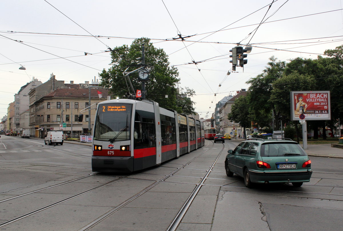 Wien Wiener Linien SL 2 (B 675) XVI, Ottakring, Johann-Nepomuk-Berger-Platz am 27. Juni 2017. - Wegen Umstrukturierung des Platzes gibt es bis 2. September keinen Straßenbahnverkehr über den Johann-Nepomuk-Berger-Platz. Die SL 2 fährt zwischen Friedrich-Engels-Platz und Josefstädter Straße (U-Bahn); die SL 9 bedient die Strecke Gersthof - Hernalser Hauptstraße / Wattgasse, während die SL 44 vorübergehend eingestellt ist.
