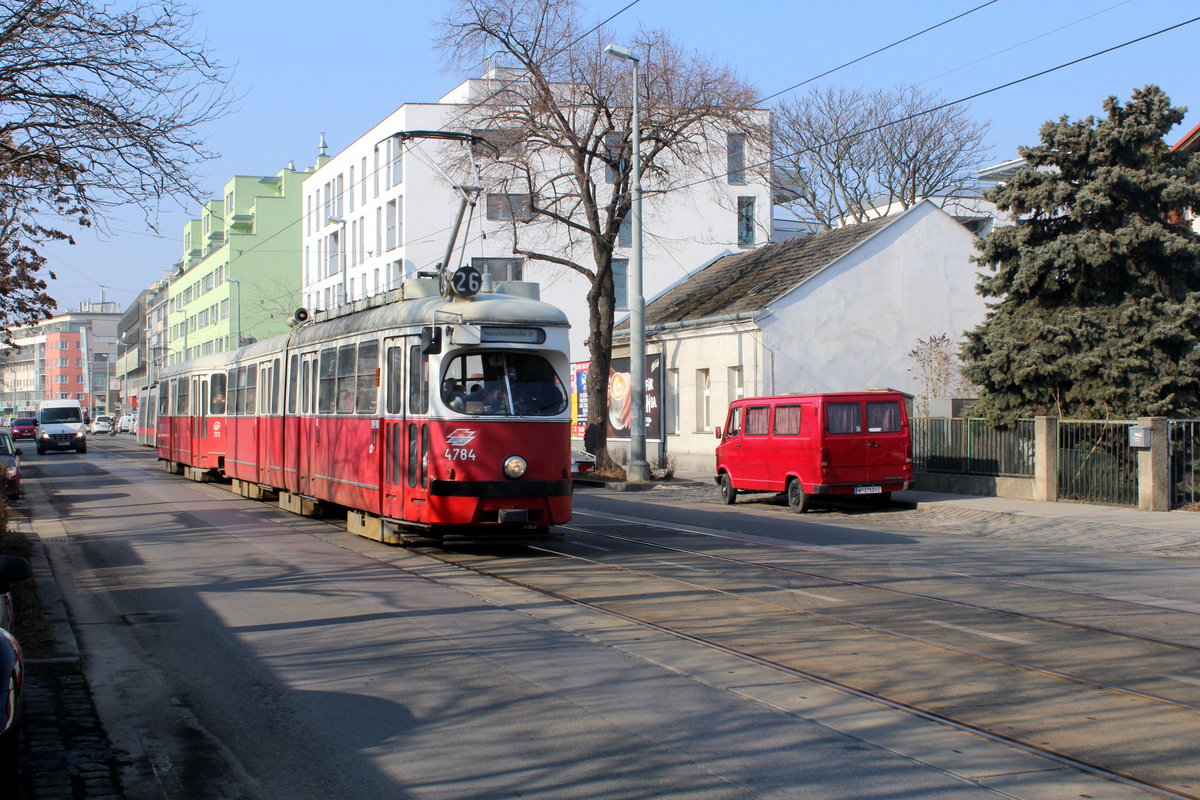 Wien Wiener Linien SL 26 (E1 4784 + c4 1311) XXI, Floridsdorf, Donaufelder Straße am 13. Februar 2017.