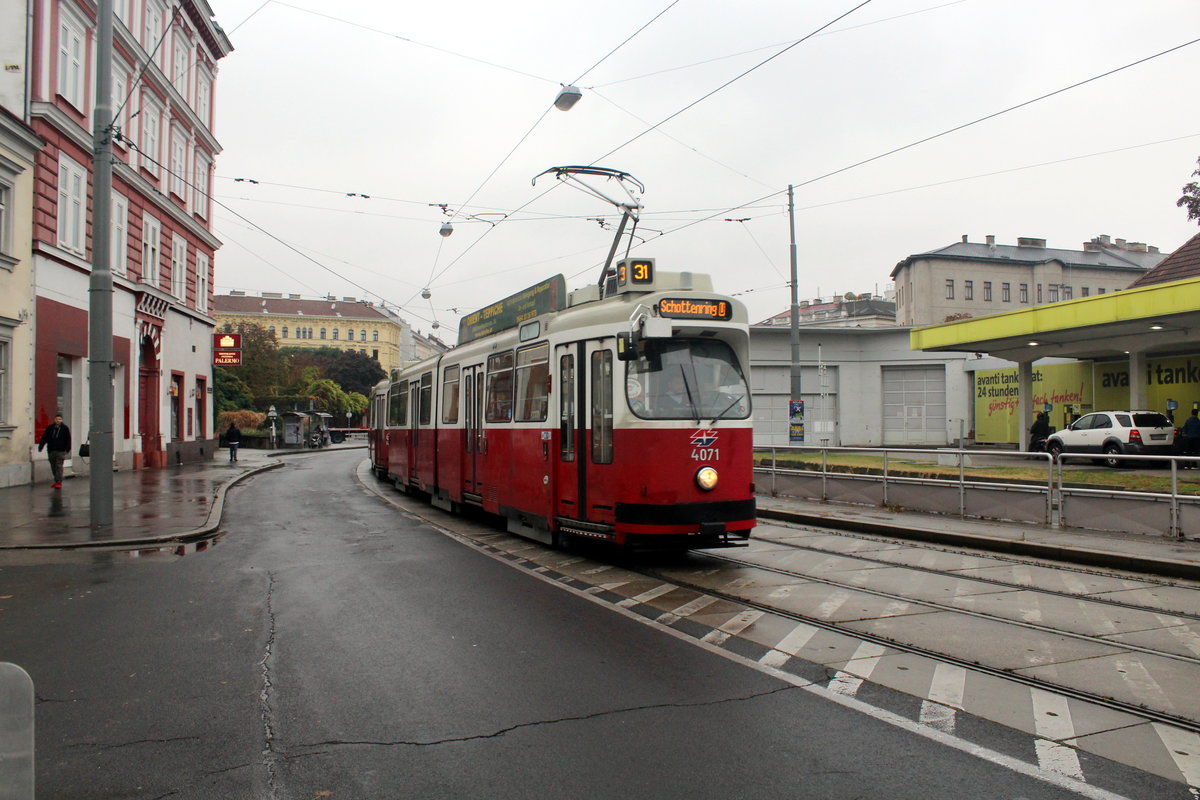 Wien Wiener Linien SL 31 (E2 4071) II, Leopoldstadt, Obere Augartenstraße am 18. Oktober 2016.