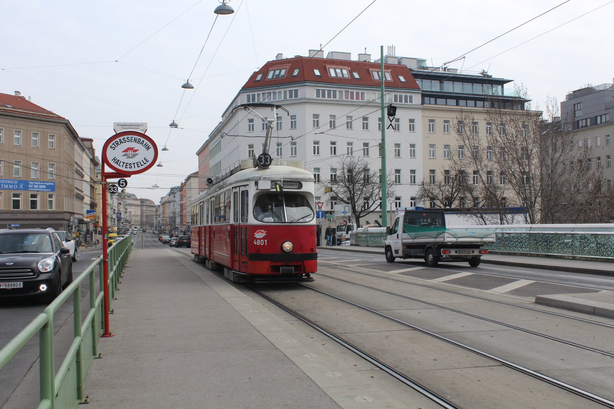 Wien Wiener Linien SL 33 (E1 4801) Friedensbrücke am 23. März 2016.