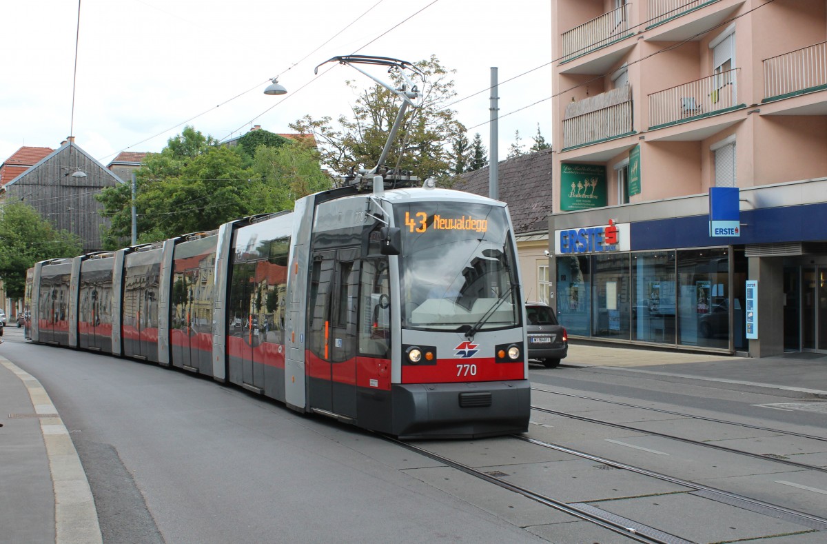 Wien Wiener Linien SL 43 (B1 770) Dornbacher Strasse am 10. Juli 2014.