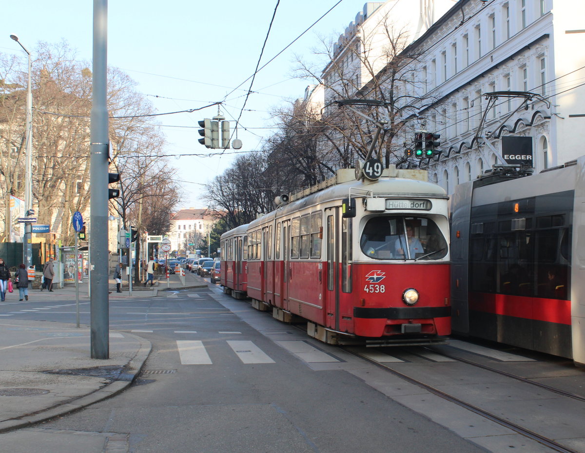 Wien Wiener Linien SL 49 (E1 4538) XIV, Penzing, Breitensee, Hütteldorfer Straße / Leyserstraße am 14. Februar / Feber 2017.