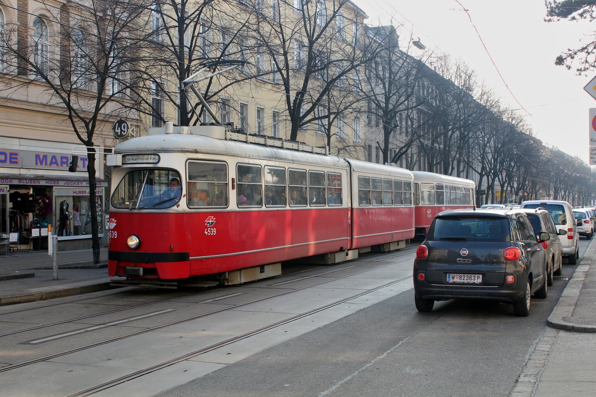 Wien Wiener Linien SL 49 (E1 4539 + c4 1369 (Bombardier-Rotax 1974 bzw. 1977)) XIV, Penzing, Hütteldorfer Straße / Lotte-Lenya-Platz / Leyserstraße am 14. Feber / Februar 2017.