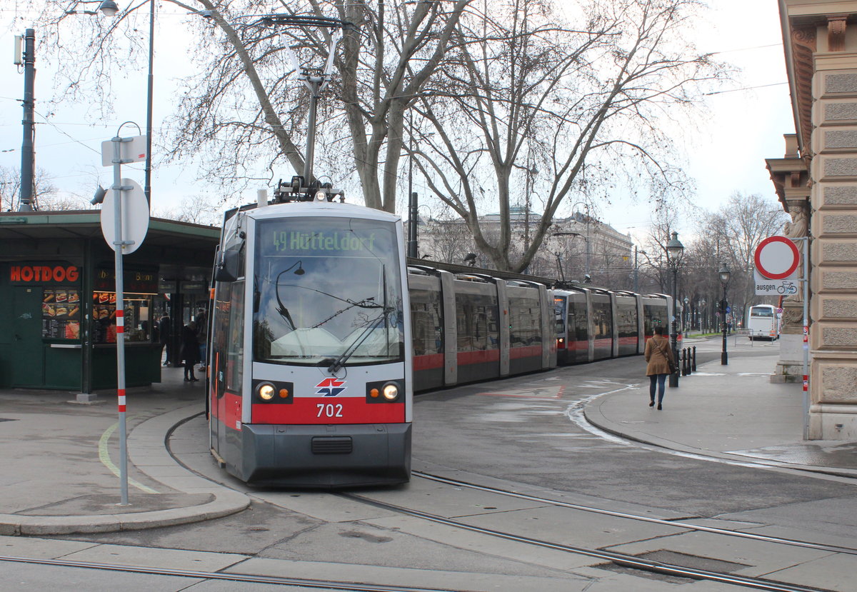 Wien Wiener Linien SL 49 (B1 702) Innere Stadt, Dr.-Karl-Renner-Ring (Bellaria) am 24. März 2016.