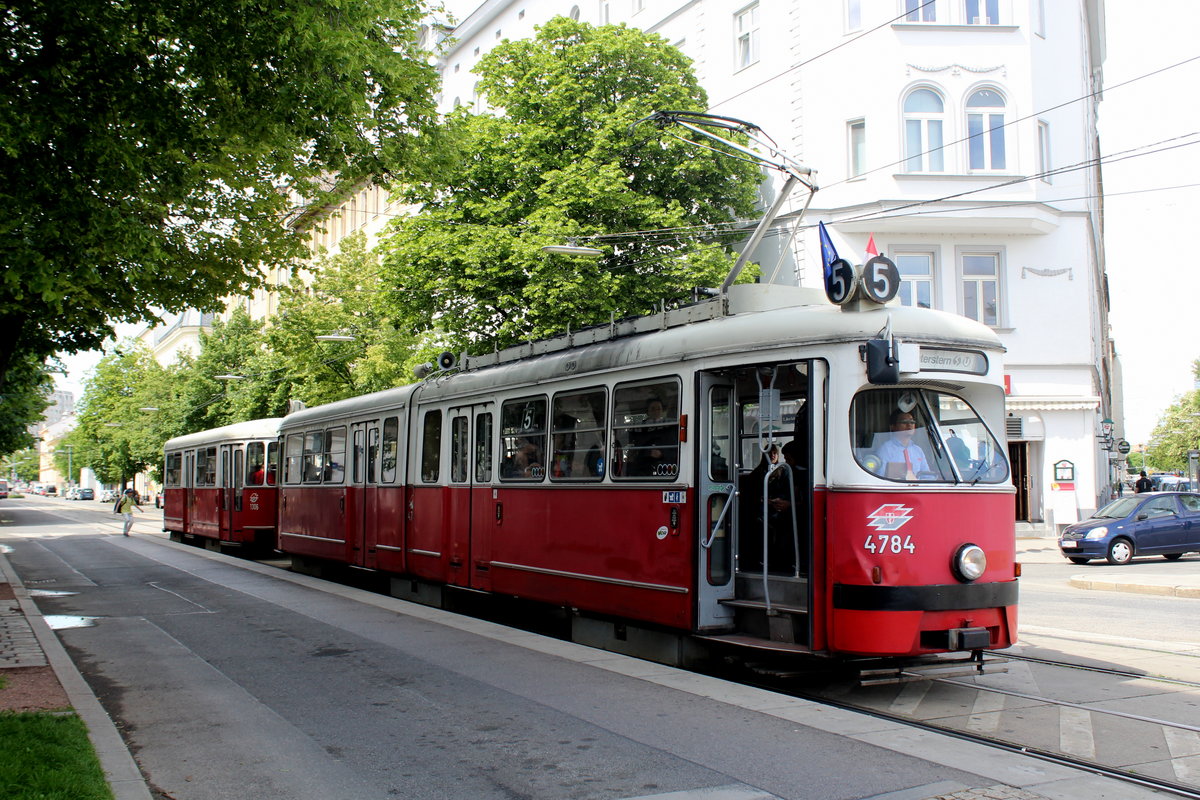 Wien Wiener Linien SL 5 (E1 4784 + c4 1364) II, Leopoldstadt, Am Tabor / Nordbahnstraße (Hst. Nordbahnstraße) am 13. Mai 2017.
