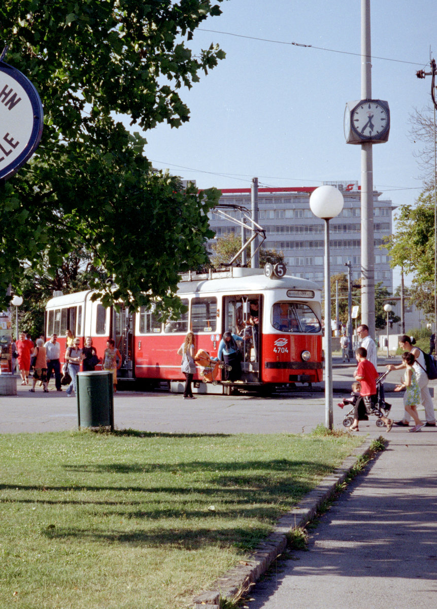 Wien Wiener Linien SL 5 (E1 4704) II, Leopoldstadt, Praterstern am 26. Juli 2007. - Scan von einem Farbnegativ. Film: Agfa Vista 200. Kamera: Leica C2.