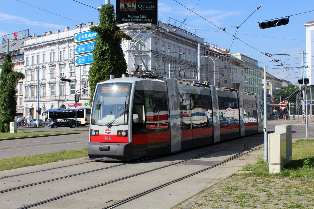 Wien Wiener Linien SL 58 (A1 106) Mariahilfer Strasse / Westbahnhof am 8. Juli 2014.