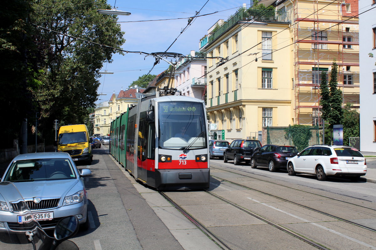 Wien Wiener Linien SL 58 (B1 713) Hietzing (13. (XIII) Bezirk), Hietzinger Hauptstraße am 26. Juli 2016.
