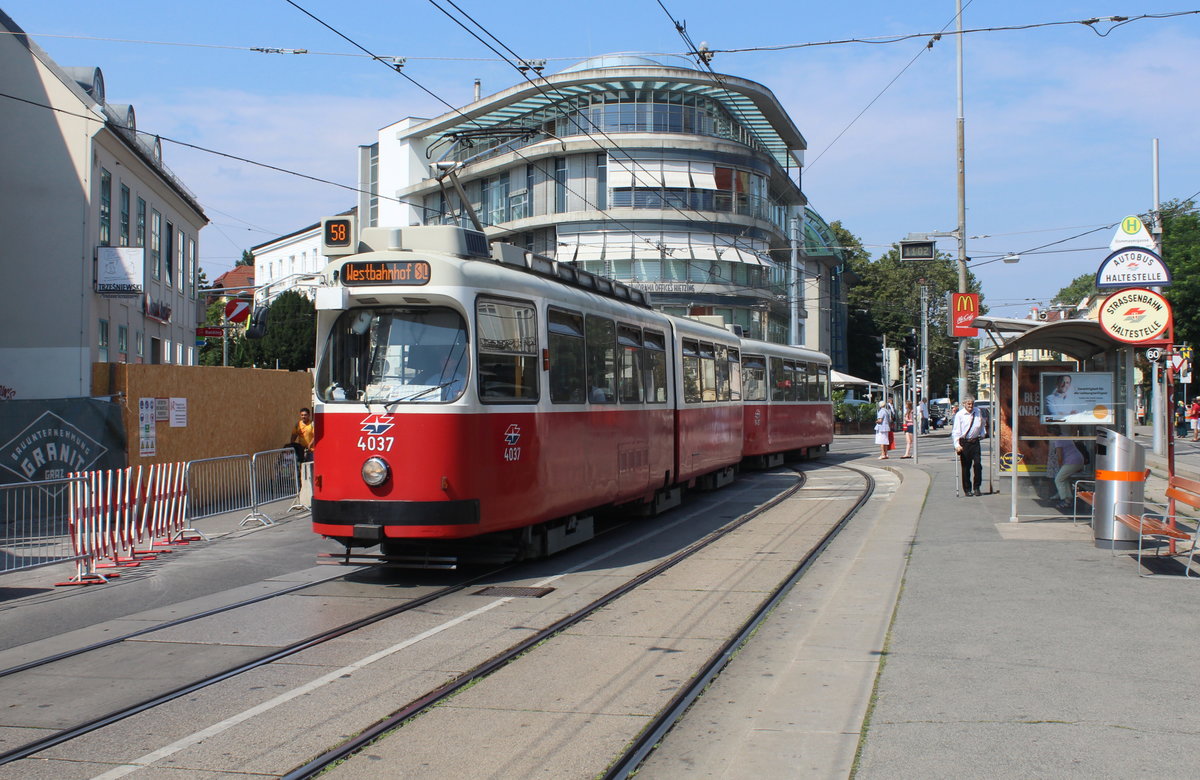 Wien Wiener Linien Sl 58 (E2 4037 + c5 1437) Hietzing (13. (XIII) Bezirk), Hietzinger Hauptstraße / Anna-Strauss-Platz am 26. Juli 2016.
