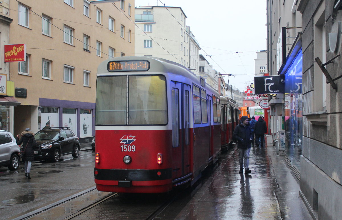 Wien Wiener Linien SL 67 (c5 1509 + E2 4309) X, Favoriten, Buchengasse (Endstation Reumannplatz) am 16. März 2018.