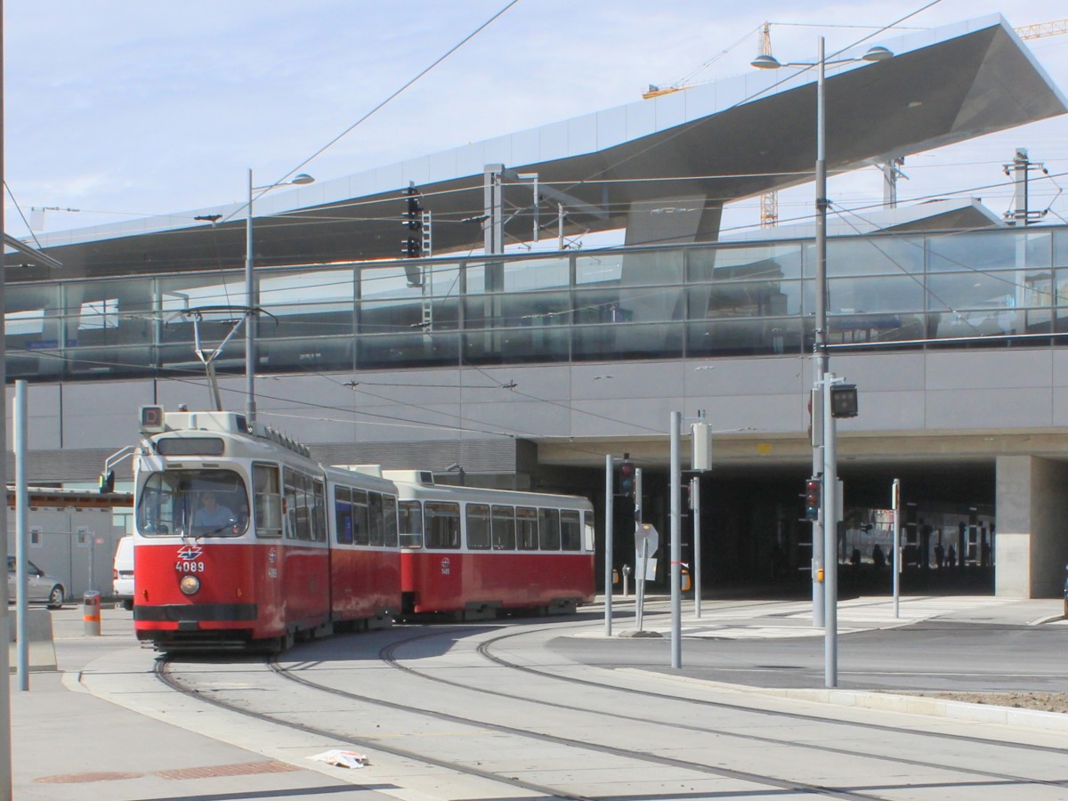 Wien Wiener Linien SL D (E2 4089 + c5 1489) Hauptbahnhof Ost / Karl-Popper-Strasse am 9. Juli 2014.