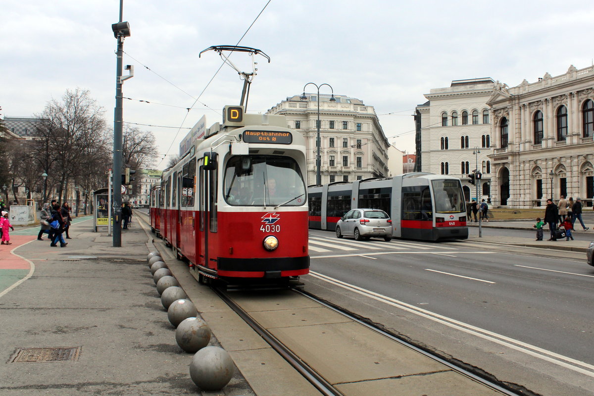 Wien Wiener Linien SL D (E2 4030 + c5 1430) I, Innere Stadt, Universitätsring / Rathausplatz am 19. Februar 2017.