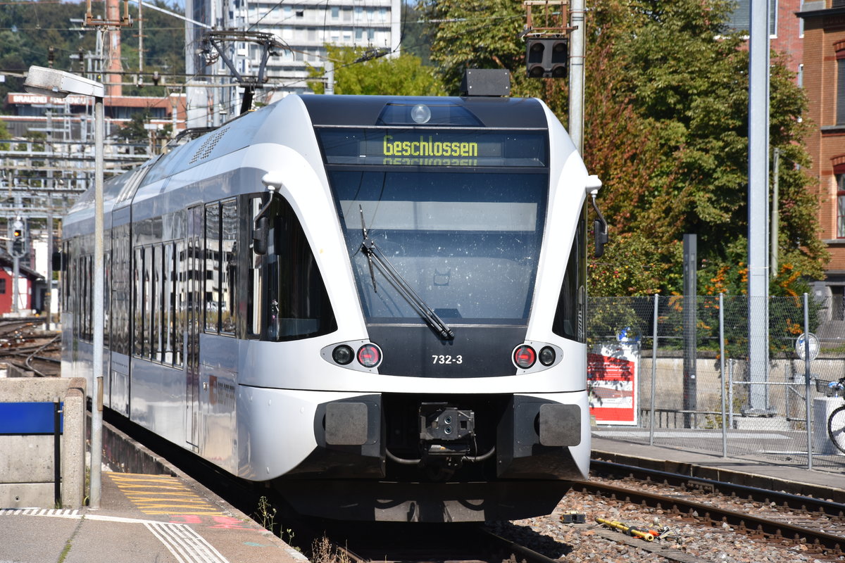 WINTERTHUR (Kanton Zürich), 13.09.2016, 732-3 bei der Einfahrt in den Bahnhof Winterthur